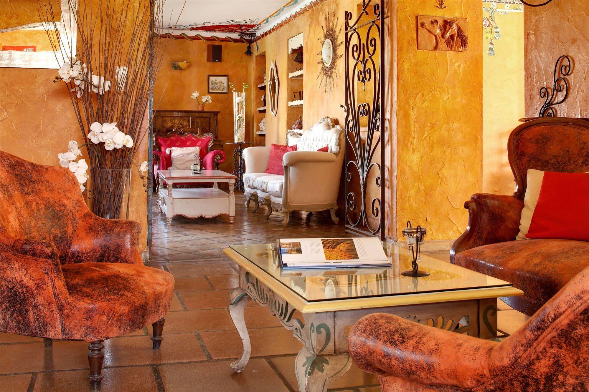 La Tramontane Hotel Saintes-Maries-de-la-Mer Buitenkant foto